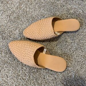 Universal Thread Woven Brown Mules